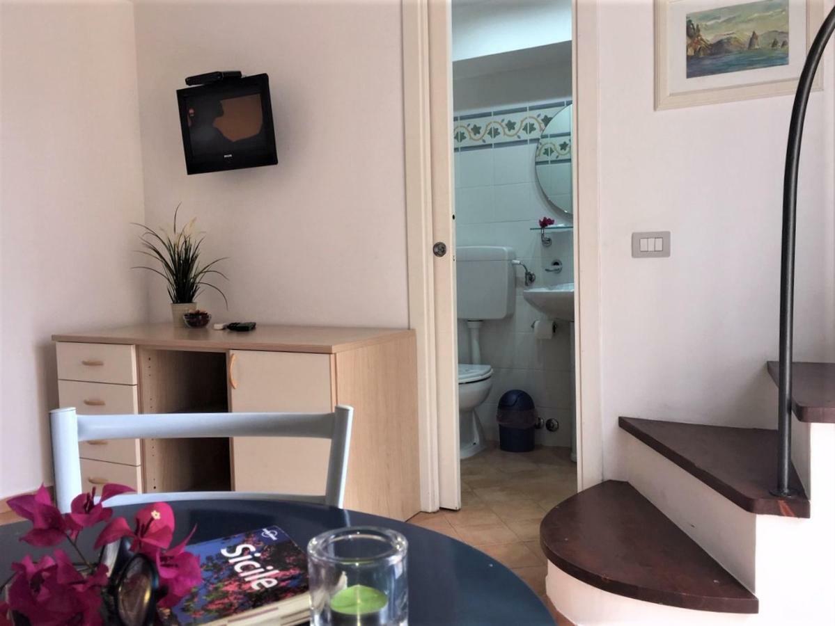 Casa Mafalda B&B Λίπαρι Εξωτερικό φωτογραφία