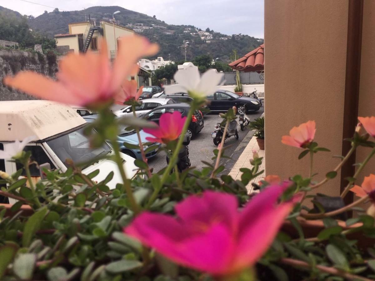 Casa Mafalda B&B Λίπαρι Εξωτερικό φωτογραφία